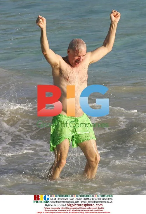 Steve Martin and Anne Stringfield vacationing in the Caribbean