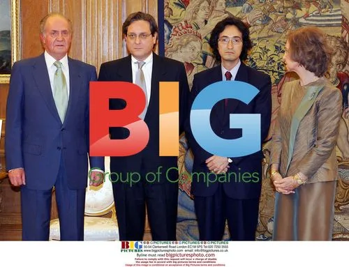 King Juan Carlos and Queen Sofia meet with Ecuadorian diplomats