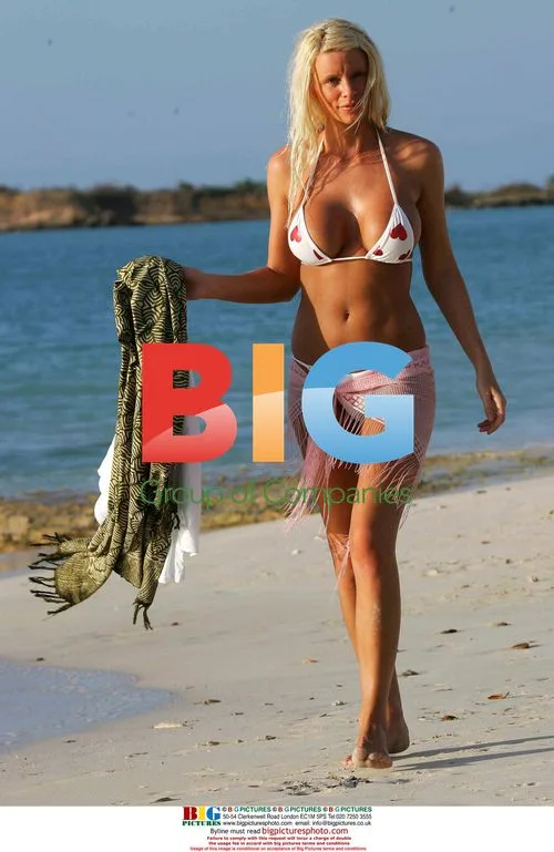 Emma B Shows Off Stunning Figure in Caribbean