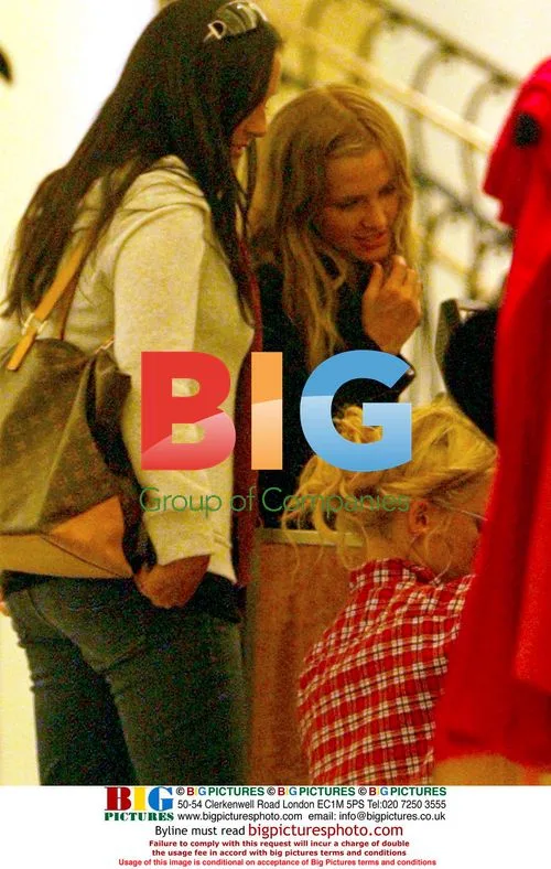 Jessica and Ashlee Simpson Shopping at Barney's