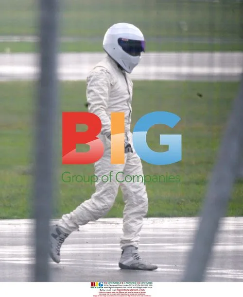 Jamie Oliver Drives on Top Gear Track