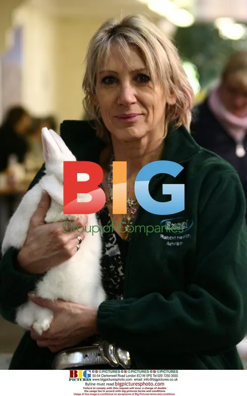 Ingrid Tarrant and TV Zoo Vet Matt Brash at Harrogate Livestock Show