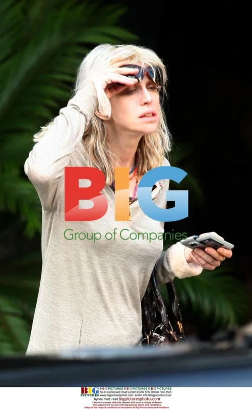 Courtney Love and daughter Frances visit plastic surgery office