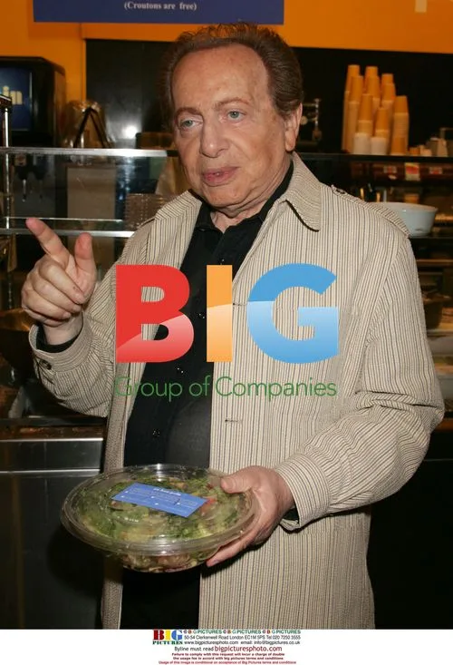 Jackie Mason Gets Salad for Lunch