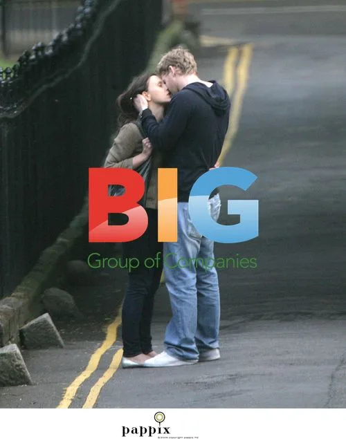 Jayne Middlemiss spotted with mystery date