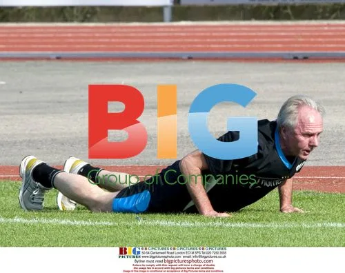 Sven-Goran Eriksson at Manchester City training