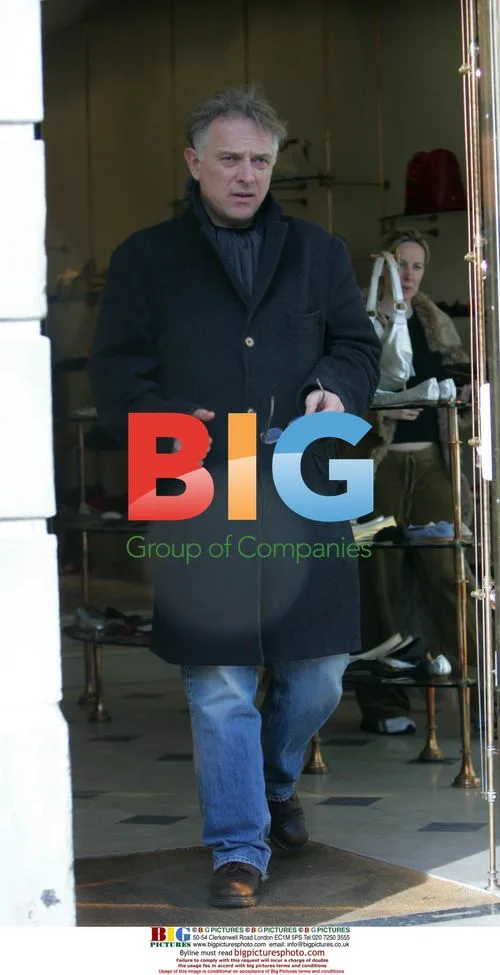 Rick Mail Shopping for Women's Clothes