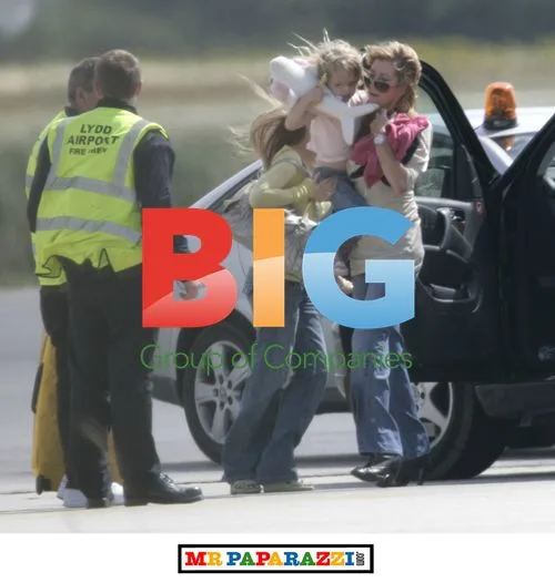 Heather Mills boards private plane with daughter and trainer