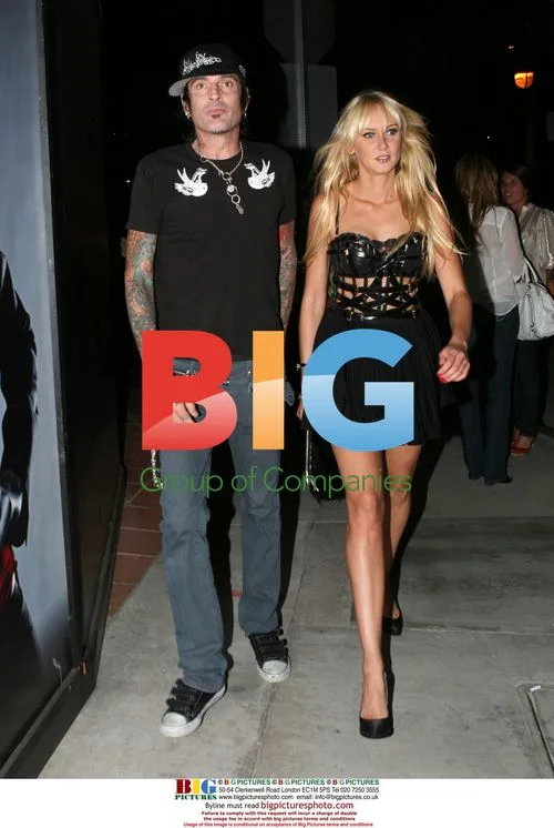 Tommy Lee and Kimberly Stewart on Date