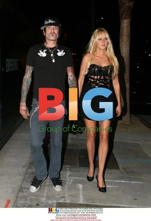 Tommy Lee takes Kimberly Stewart on date