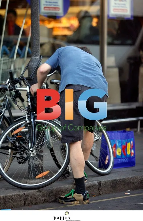 David Cameron Breaks Safety Rules Cycling