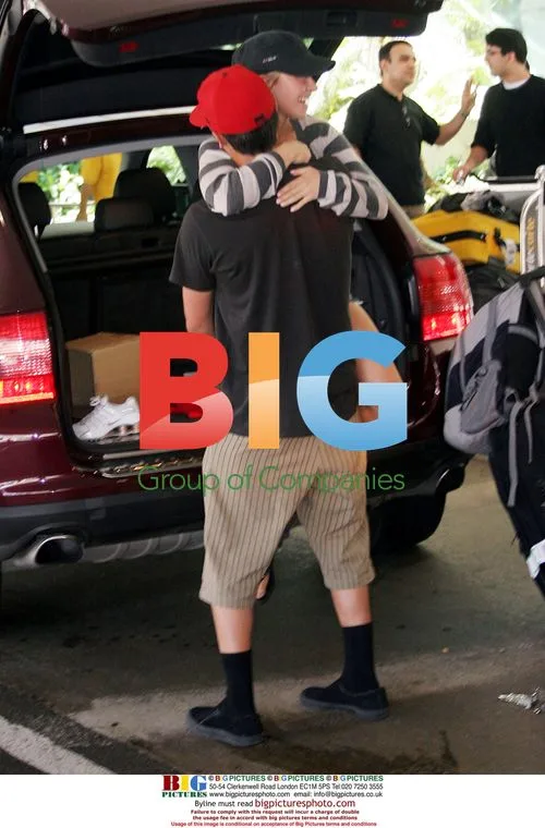 Hayden Panettiere picks up boyfriend Stephen Colletti at LAX