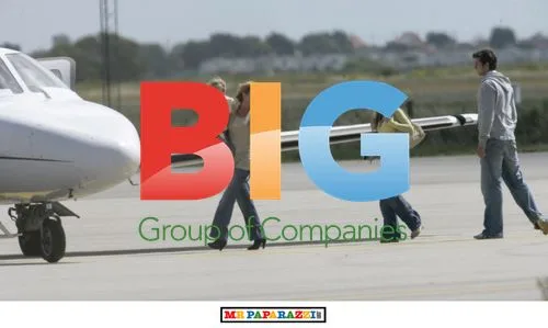 Heather Mills Boards Private Plane