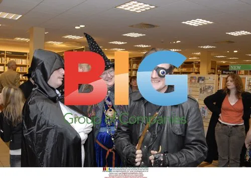 Fans queue for 'Harry Potter' book launch
