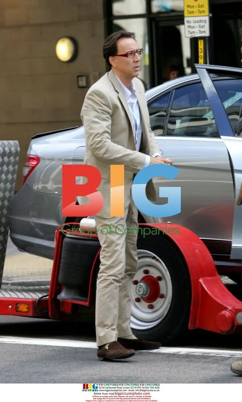 Nicolas Cage on 'National Treasure' Filmset