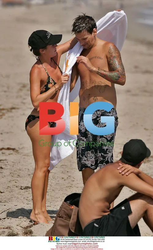 Kimberly and Sean Stewart at the beach
