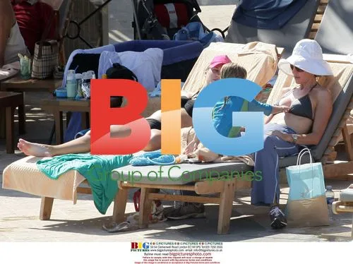 Heather Mills and Daughters on Holiday
