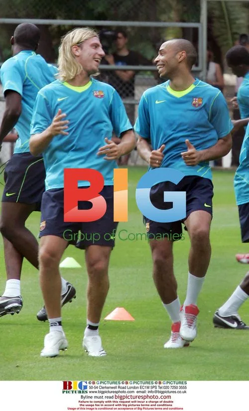 Thierry Henry trains with Barcelona