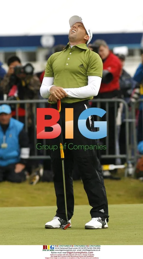 Sergio Garcia misses winning putt at 2007 Open