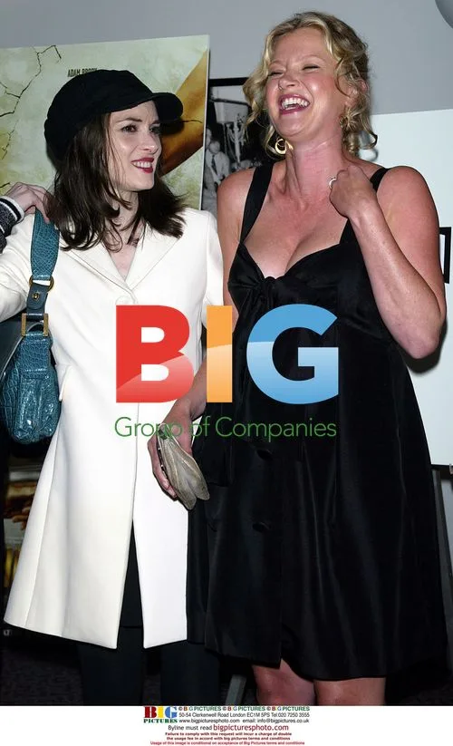 Winona Ryder and Gretchen Mol at "The Ten" premiere
