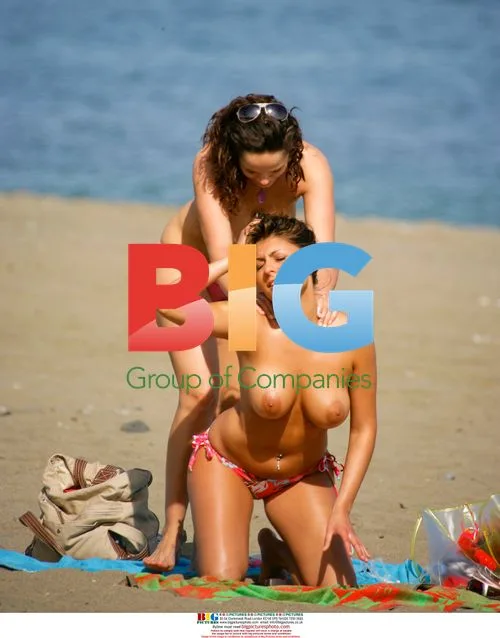 Glamour Models Jerri Byrne and Claire Andrisani
