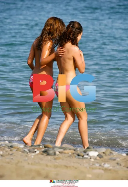 Jerri Byrne and Claire Andrisani at Spanish beach