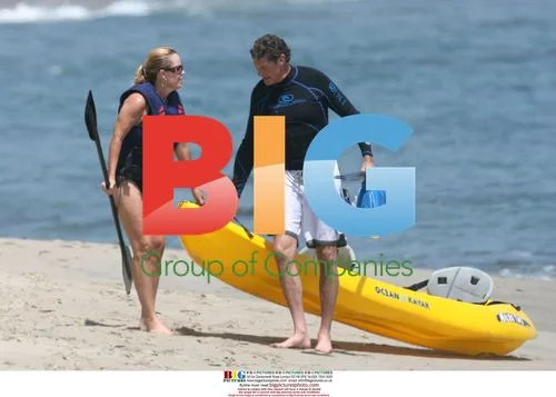 The Hoff and New Girlfriend Enjoy Beach Day