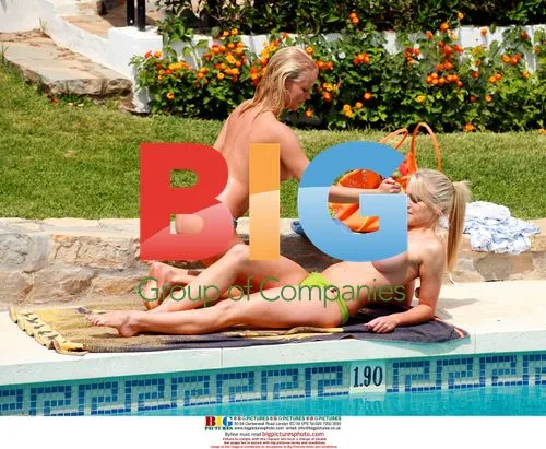 Blonde models Anna Taverna and Kayleigh Pearson in Caribbean