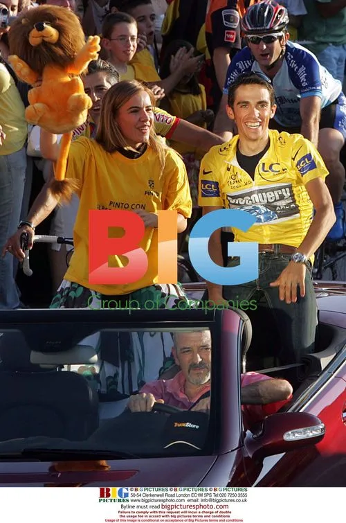 Alberto Contador Celebrated in Hometown after 2007 Tour Win