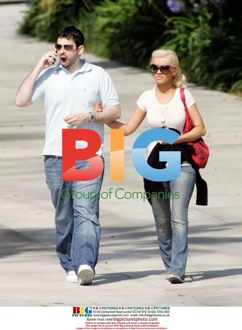 Christina Aguilera and Jordan Bratman shopping