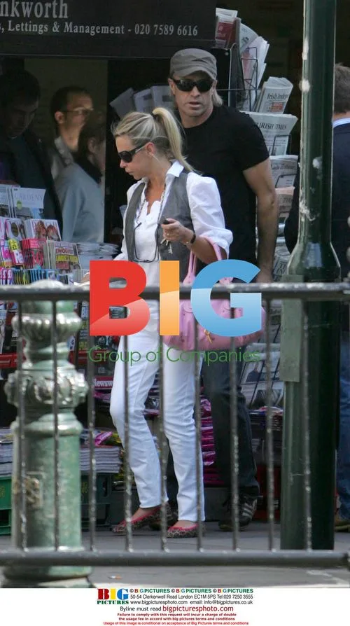 Leslie Ash Shopping with Lee Chapman