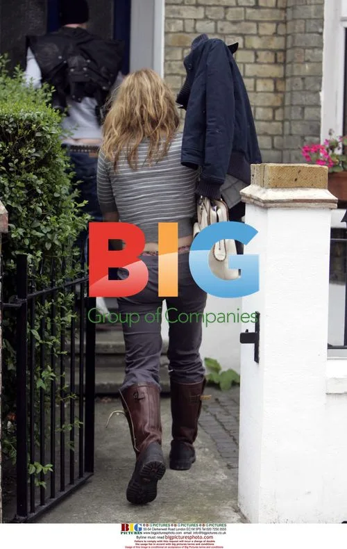 Billie Piper Returns Home After Divorce