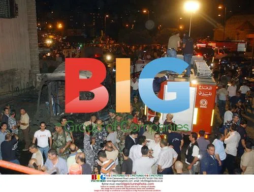 Bomb detonates beside bus in Beirut