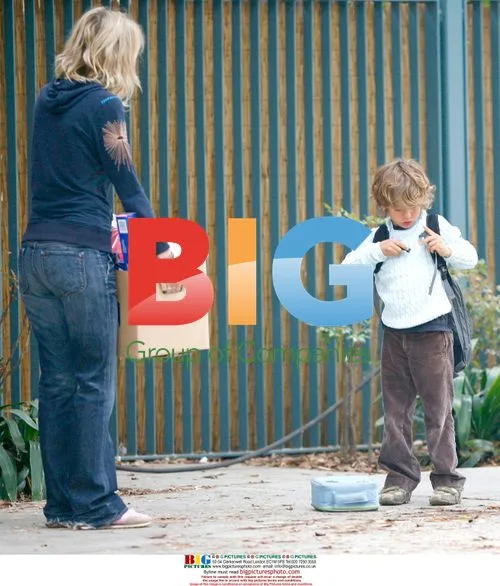 Laura Dern takes son to school