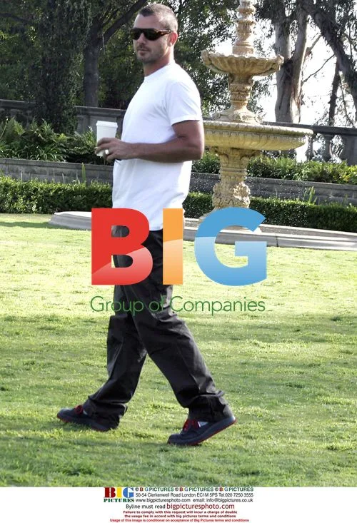 Gavin Rossdale strolls in Beverly Hills