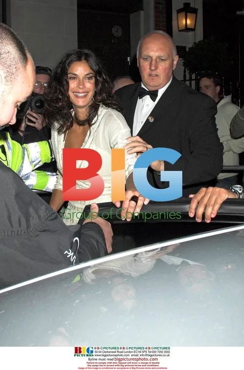 Teri Hatcher Leaves 2007 Glamour Awards