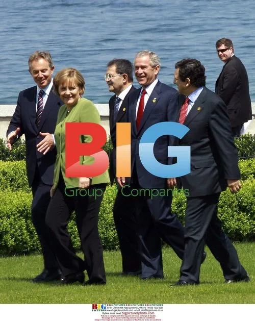 G8 Leaders' Family Photo in Heiligendamm