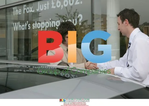 Noel Gallagher and Sara McDonald Buy New Car