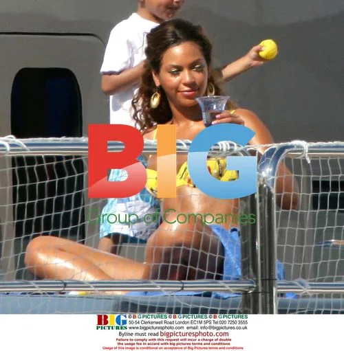 Beyonc Knowles enjoys yacht ride on French Riviera