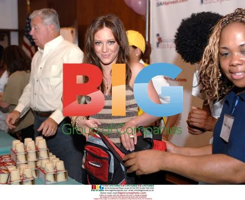 Hilary Duff Visits Normandie Elementary