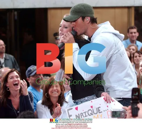 Enrique Iglesias Performs on Today Show