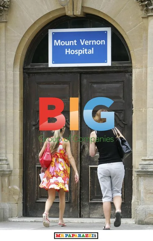 Nikki Grahame Visits Hospital