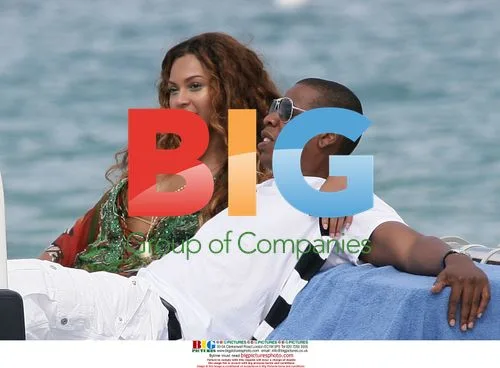 Beyonce and Jay Z aboard yacht in France