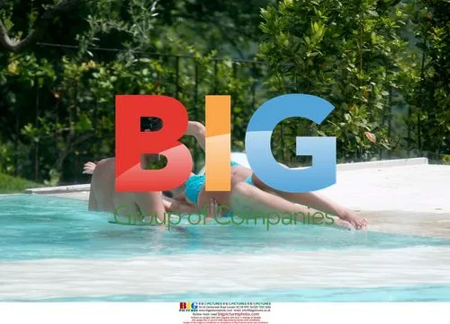 Tamzin Outhwaite and Tom Ellis at Tuscany Pool