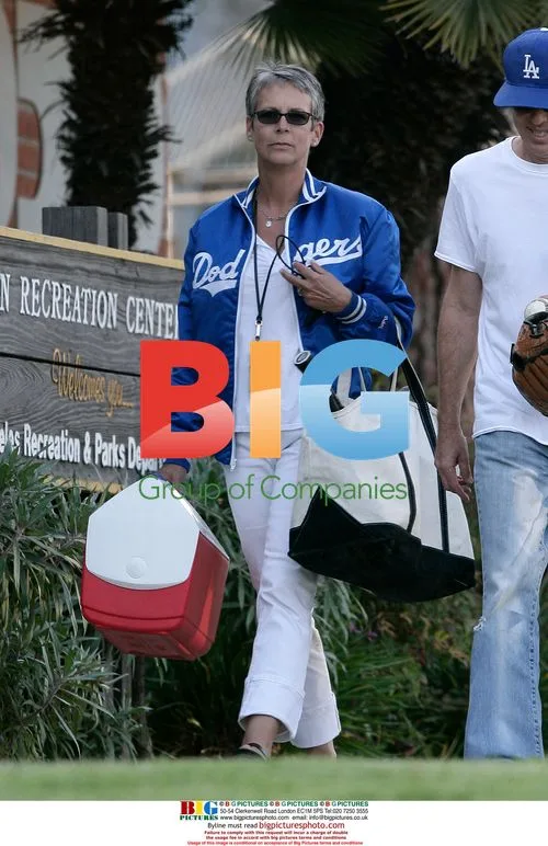 Jamie Lee Curtis Cheers on Son's Little League Team