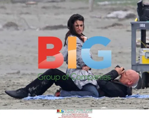 Penelope Cruz and Ben Kingsley on Elegy set