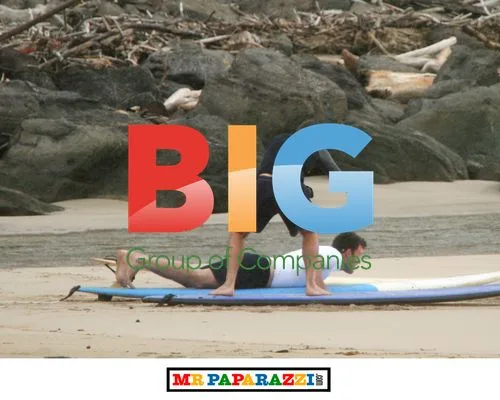 Matt Damon and Ben Affleck Surfing in Hawaii