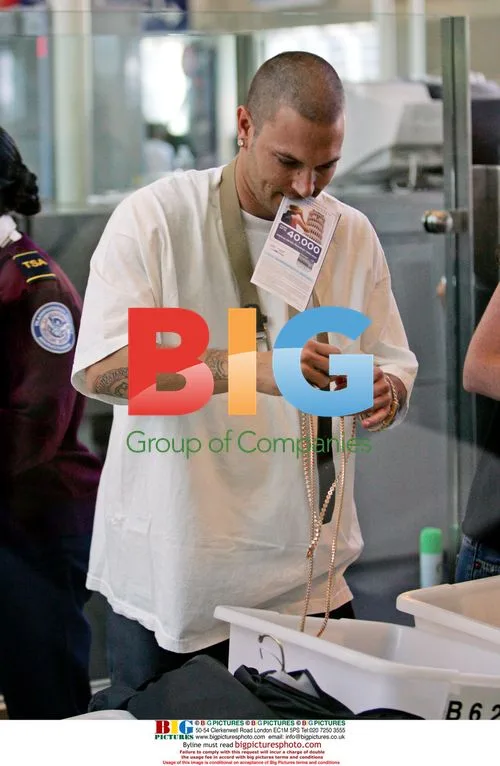 Kevin Federline clears LAX security