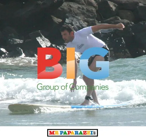Matt Damon and Ben Affleck Surfing in Hawaii