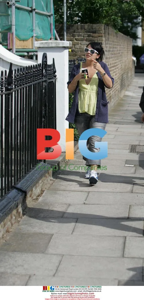 Lily Allen House Hunting in London